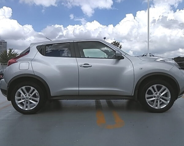 NISSAN JUKE 2010 - Image 11