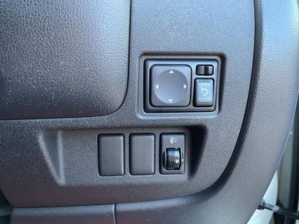NISSAN MARCH 2013 - Image 10