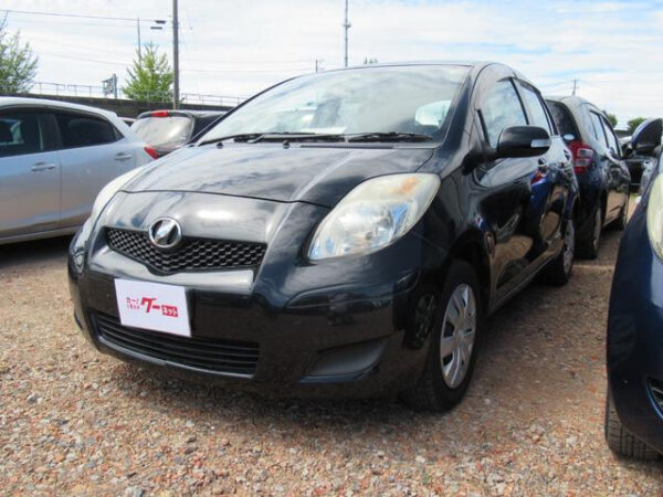 TOYOTA VITZ - Image 2