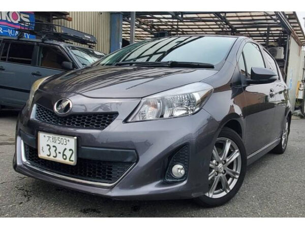 TOYOTA VITZ - Image 2
