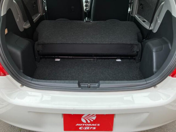 TOYOTA VITZ - Image 14