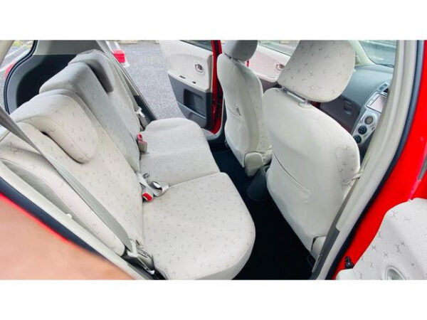 TOYOTA VITZ - Image 14