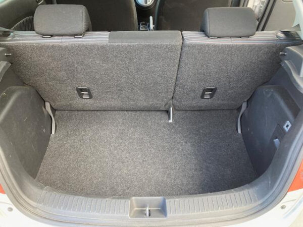 MAZDA DEMIO - Image 14