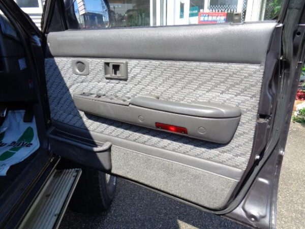 TOYOTA HILUX - Image 15