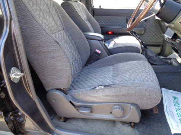 TOYOTA HILUX - Image 16