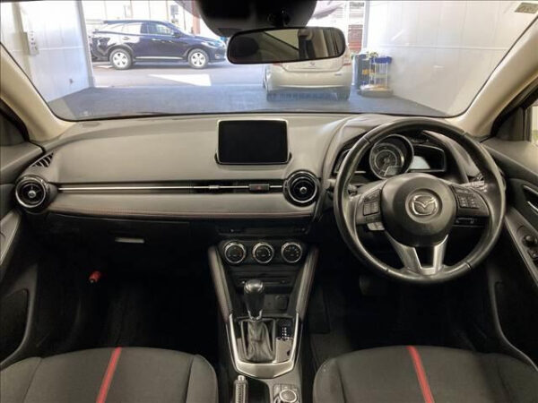 MAZDA DEMIO - Image 3