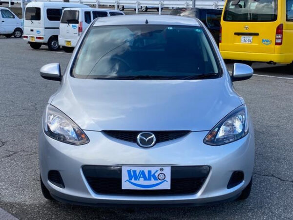 MAZDA DEMIO - Image 3