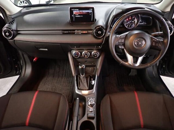 MAZDA DEMIO - Image 4