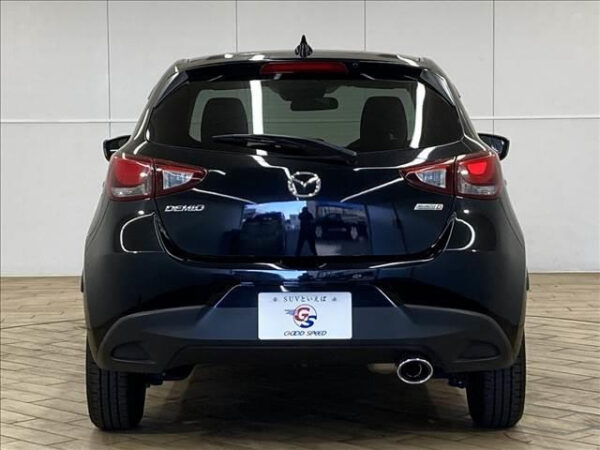 MAZDA DEMIO - Image 4
