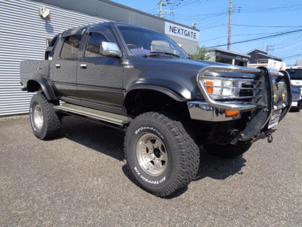 TOYOTA HILUX - Image 4