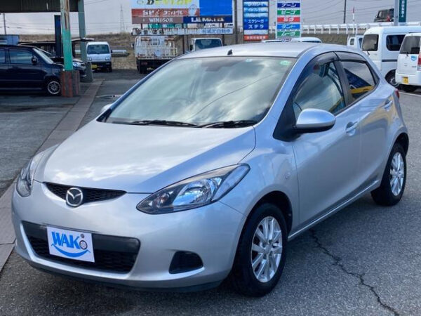 MAZDA DEMIO - Image 4