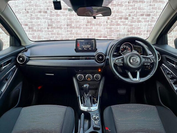 MAZDA DEMIO - Image 6
