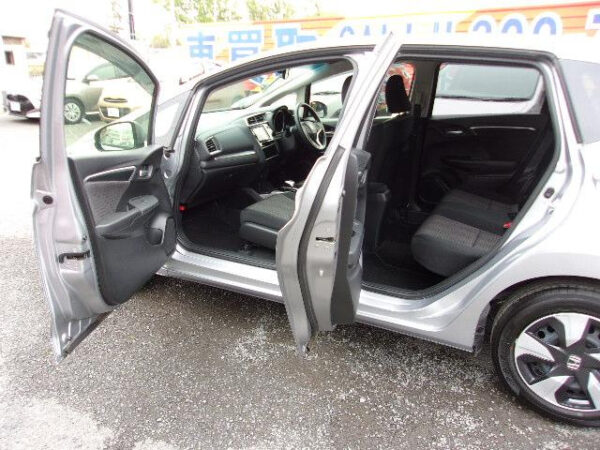 HONDA FIT - Image 8
