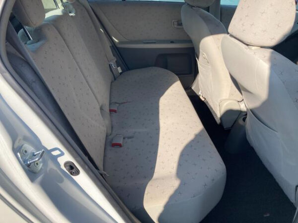 TOYOTA VITZ - Image 9