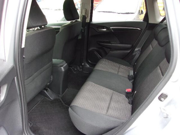HONDA FIT - Image 10