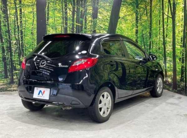 MAZDA DEMIO - Image 6