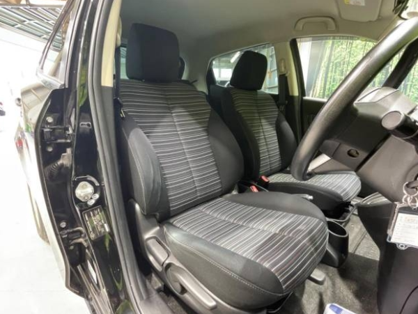 MAZDA DEMIO - Image 8
