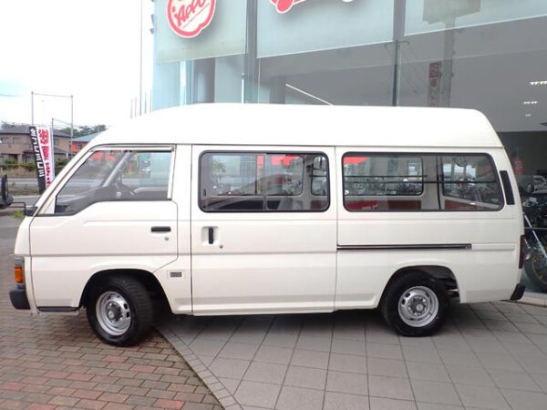NISSAN CARVAN - Image 2