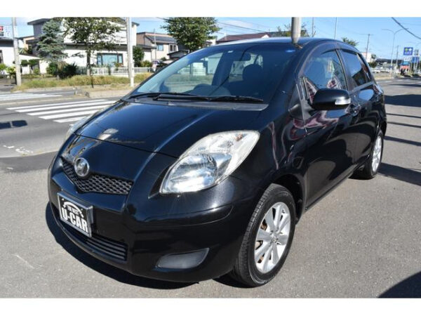 TOYOTA VITZ - Image 2