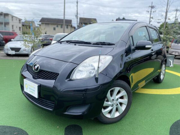 TOYOTA VITZ - Image 2