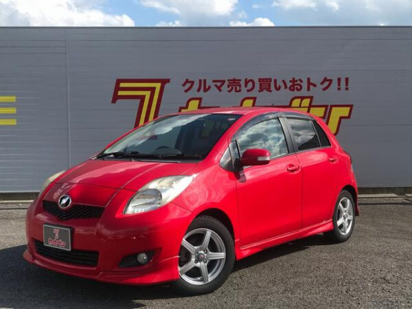 TOYOTA VITZ - Image 2