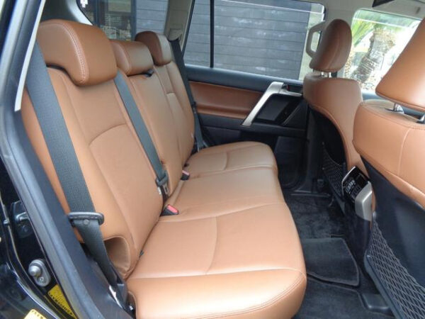 TOYOTA LAND CRUISER PRADO - Image 11