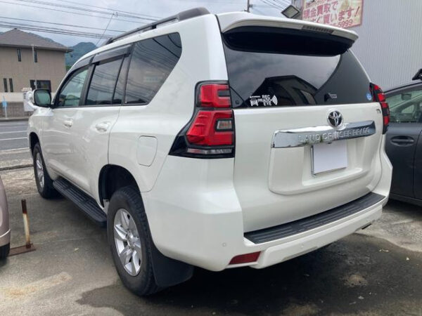 TOYOTA LAND CRUISER PRADO - Image 12