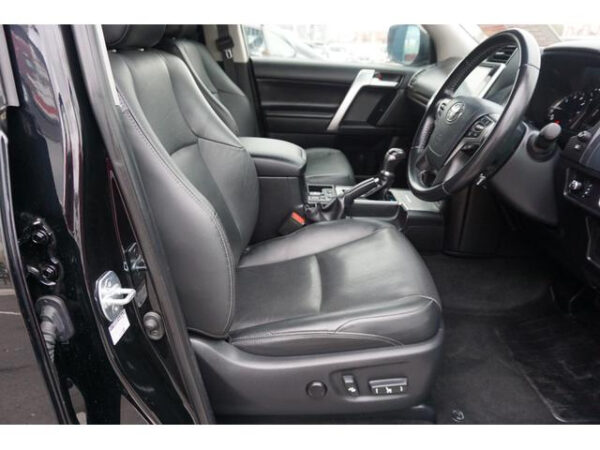 TOYOTA LAND CRUISER PRADO - Image 12