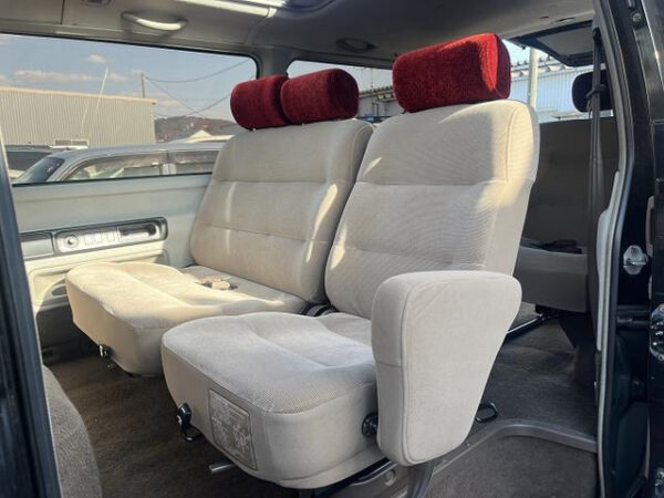 NISSAN CARVAN - Image 13