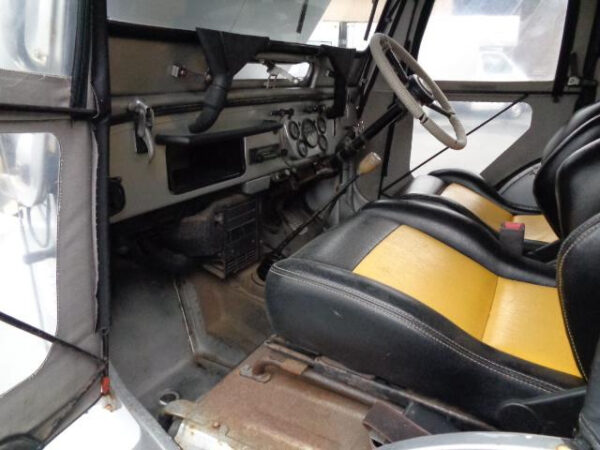 MITSHUBISHI JEEP - Image 14
