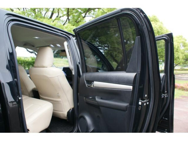 TOYOTA HILUX - Image 13