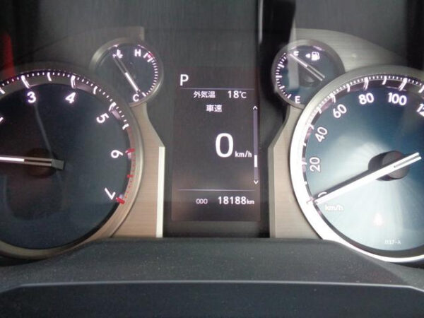 TOYOTA LAND CRUISER PRADO - Image 13
