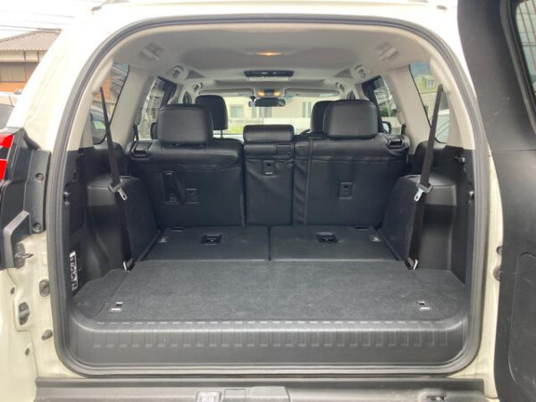 TOYOTA LAND CRUISER PRADO - Image 13