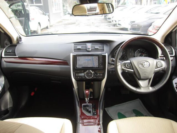 TOYOTA ALLION - Image 13