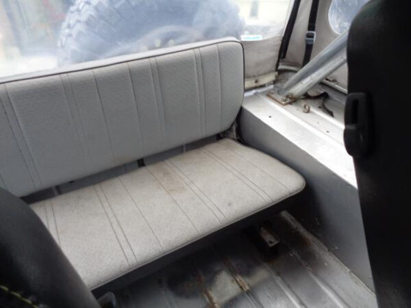MITSHUBISHI JEEP - Image 15