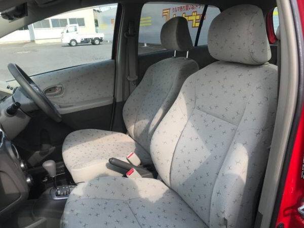 TOYOTA VITZ - Image 14