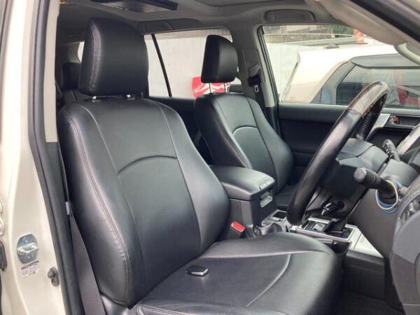 TOYOTA LAND CRUISER PRADO - Image 14