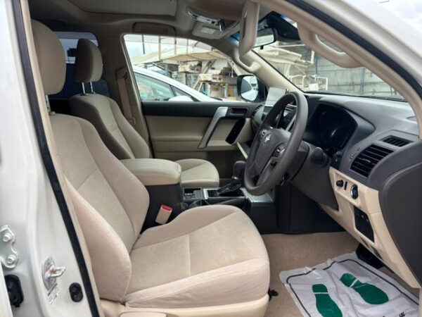 TOYOTA LAND CRUISER PRADO - Image 14