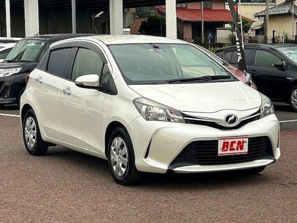 TOYOTA VITZ - Image 15