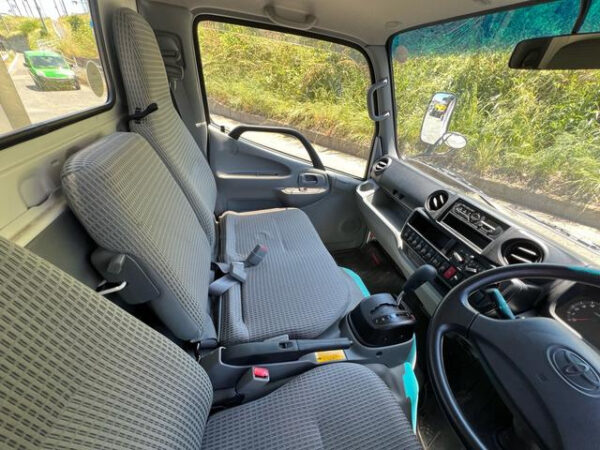 TOYOTA DYNA - Image 14