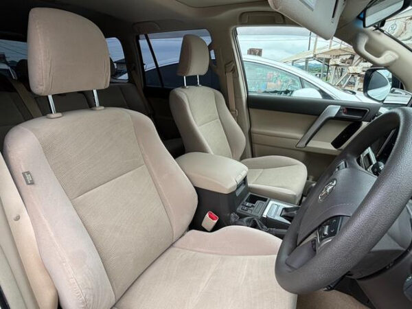 TOYOTA LAND CRUISER PRADO - Image 15