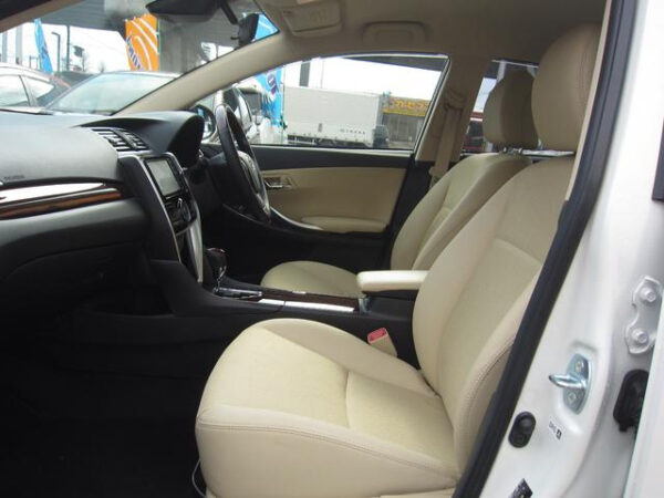 TOYOTA ALLION - Image 15