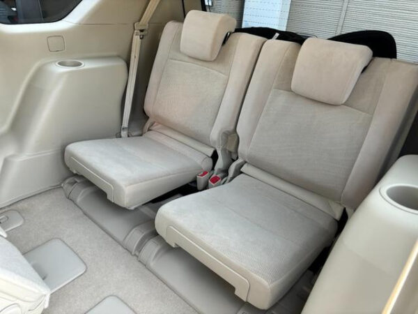 TOYOTA LAND CRUISER PRADO - Image 16