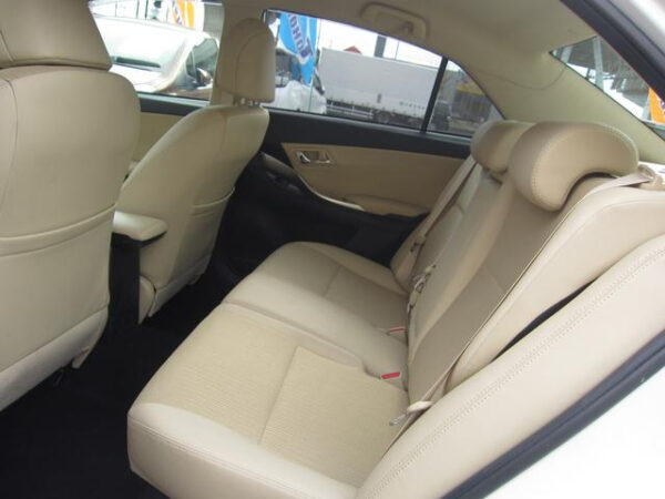TOYOTA ALLION - Image 16