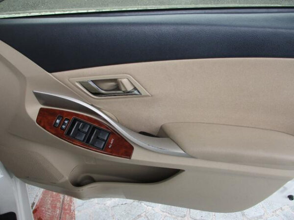 TOYOTA ALLION - Image 16