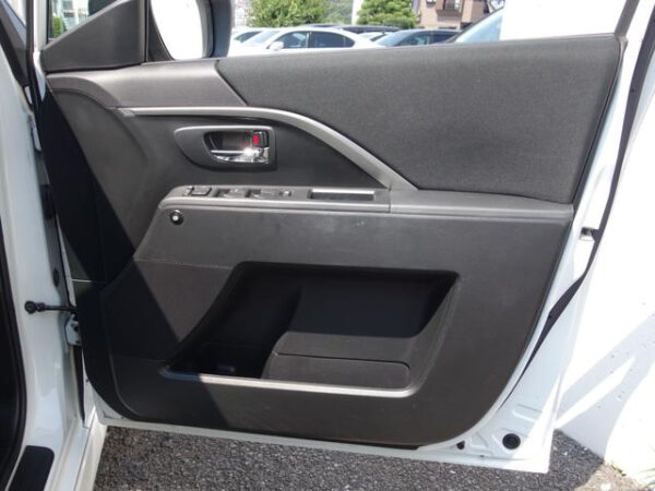 MAZDA PREMACY - Image 16