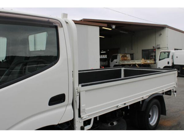 TOYOTA DYNA - Image 17