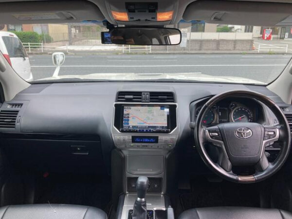 TOYOTA LAND CRUISER PRADO - Image 17