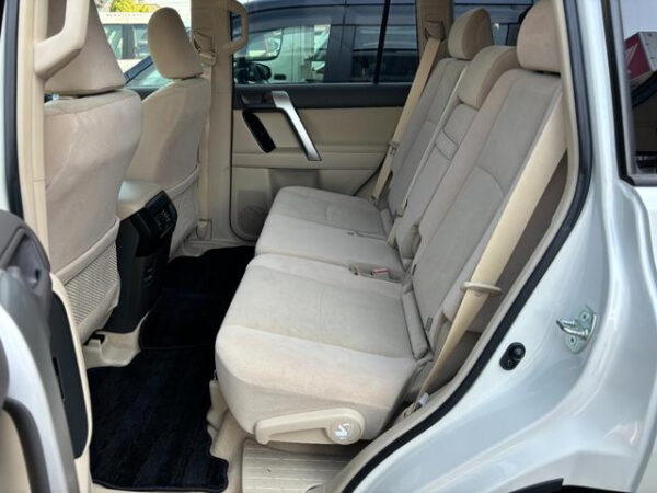 TOYOTA LAND CRUISER PRADO - Image 17