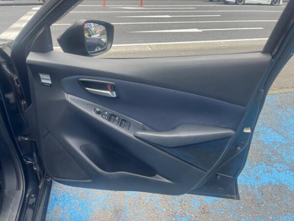 MAZDA DEMIO - Image 19